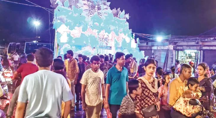 বিশ্বকর্মা থেকেই দেদার বায়না, পুজোর মহড়ায় ব্যস্ত মেদিনীপুরের বাজনাপাড়া