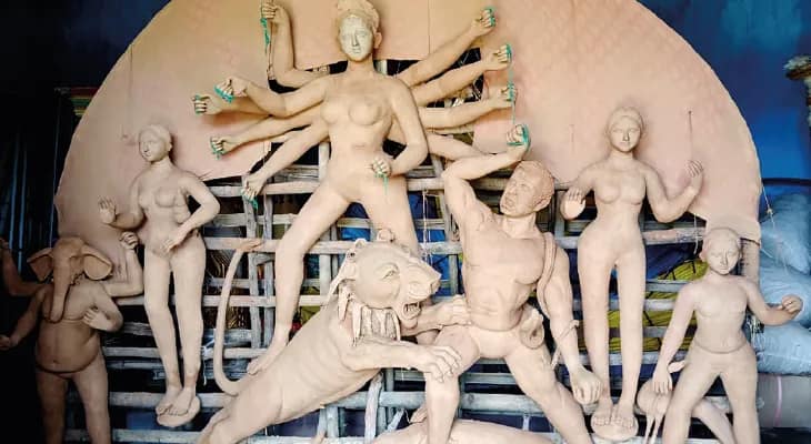 বিপ্লবীদের ডেরা অম্বিকানগর রাজবাড়ির পুজো হয় অনুদানে, আর্থিক সাহায্যের হাত বাড়িয়েছে রাজ্য ও স্থানীয়রা
