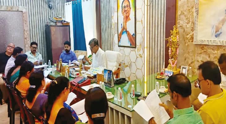 ২৭ তারিখের আগেই হবে পুরকর্মীদের বেতন, স্টেডিয়ামে রাসমেলার স্টল বণ্টনে ই-টেন্ডারের সিদ্ধান্ত