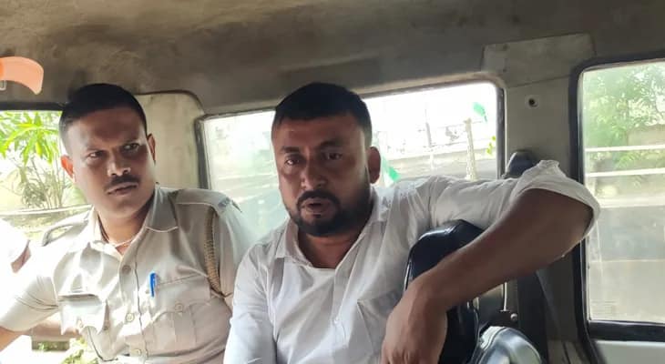 এক যুবককে মারধরের অভিযোগে বিজেপি নেতা গোবিন্দ ভট্টাচার্যকে গ্রেফতার করল বনগাঁ থানার পুলিশ