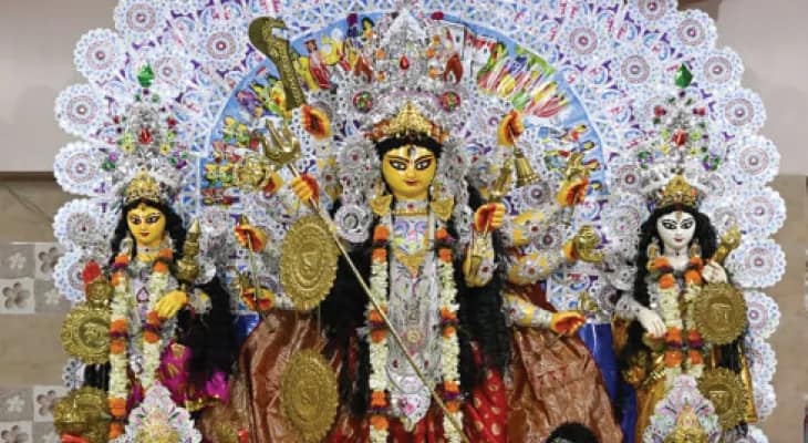একই পরিবারের ৩ দুর্গাপুজোকে ঘিরে মেতে ওঠে গোটা মাকড়দহ, বন্দ্যোপাধ্যায় বাড়ির পুজোর ২৮৩ বছর
