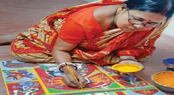 খচ্চরবাহিনীর পটচিত্র এঁকেই মৃত্যু, ৪০০ বছর পর মৃত্যুভয় জয় করে তুলি ধরেন পটুয়া পরিবারের বধূ