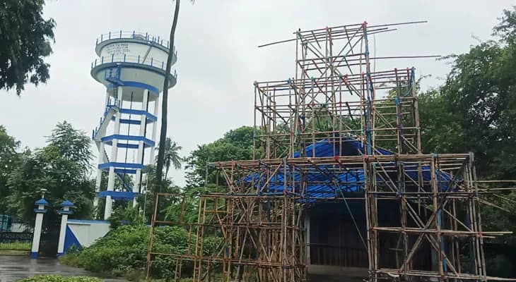 তালাবন্ধ ফ্যাক্টরি, বাজে না সাইরেন, তবুও সুদিন ফেরার আশায় উমার আরাধনা চা বাগানে