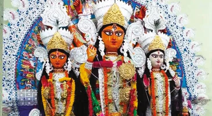 বন্দুকের গুলি ছুড়ে শুরু ময়ূরেশ্বরের কুণ্ডলা গ্রামের জমিদার বাড়ির পুজো
