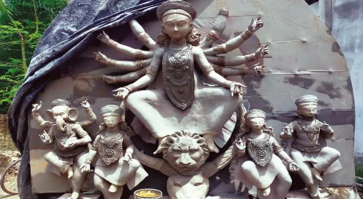 ভাঙড়ে মীনাক্ষী, বদ্রীনাথ মন্দির নিয়ে মণ্ডপ, থাকছে পিতৃ আরাধনার থিমও