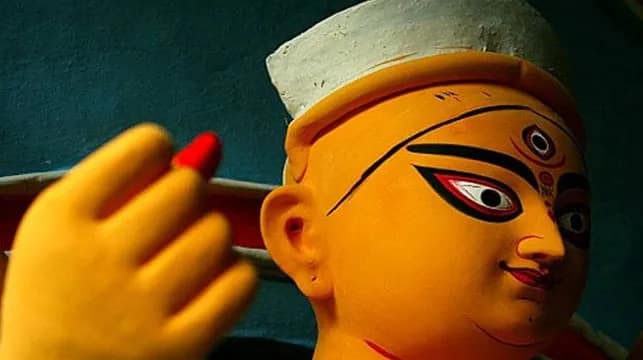 দুর্গাপুজোর প্যান্ডেলে কৈলাস পর্বত দত্তপুকুরে, উদ্যোগী মহিলা কমিটি