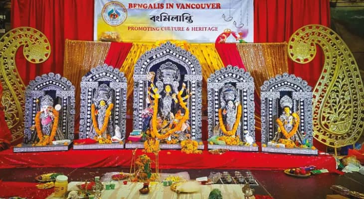 মেক্সিকোয় প্রতিমা গড়েন প্রবাসী বাঙালিরাই