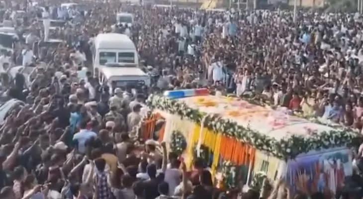 আজ গুয়াহাটিতে গায়ক জুবিন গর্গের শেষকৃত্য, শিল্পীকে শেষ শ্রদ্ধা জানাতে এলেন অনুরাগীরা