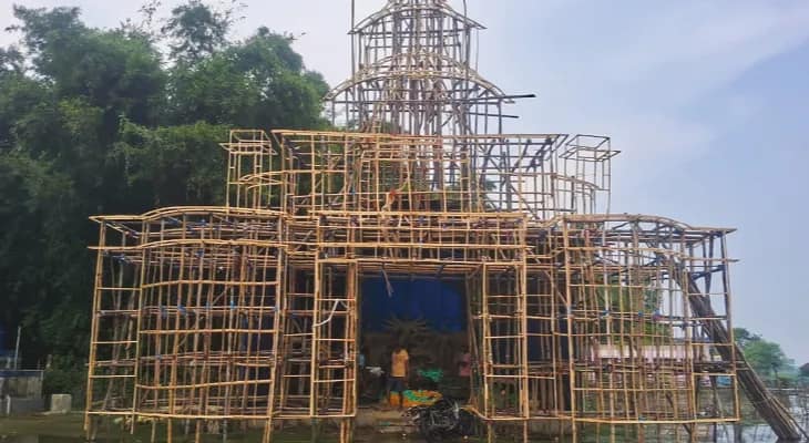 ভূতনিতে জল নামছে, সমস্যার মাঝেও মায়ের আগমনের প্রস্তুতি