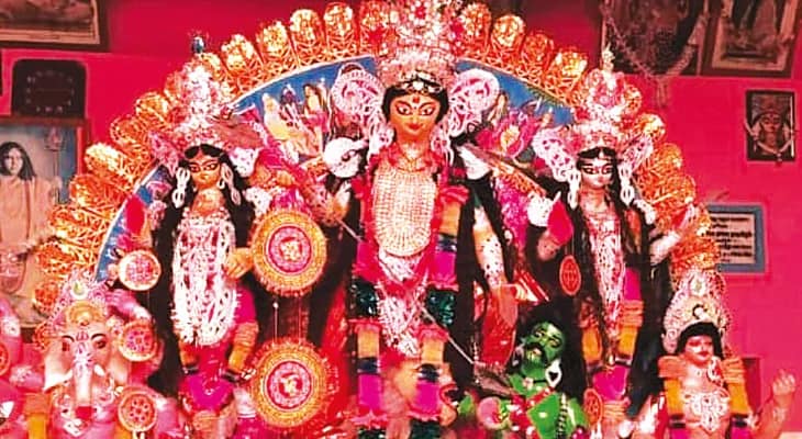 শিবনিবাসে রায়চৌধুরীদের দ্বিভুজা উমাকে নিয়ে মাতোয়ারা গোটা গ্রাম