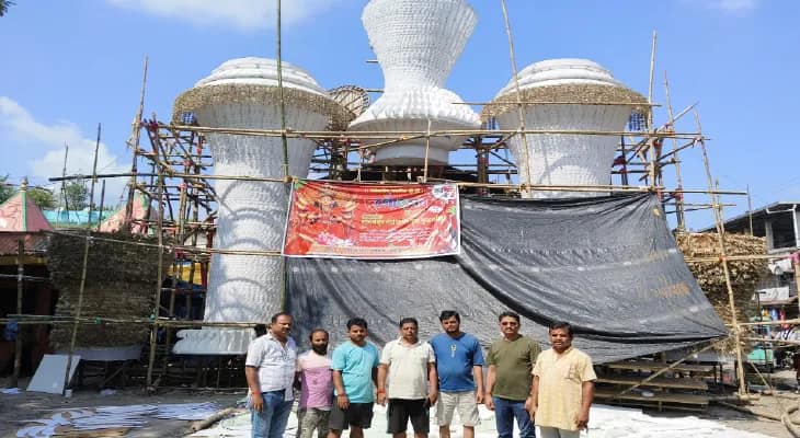 পুজোয় সিঙ্গাপুরের মন্দিরের আদলে মণ্ডপ তৈরি হচ্ছে দাসপাড়ায়
