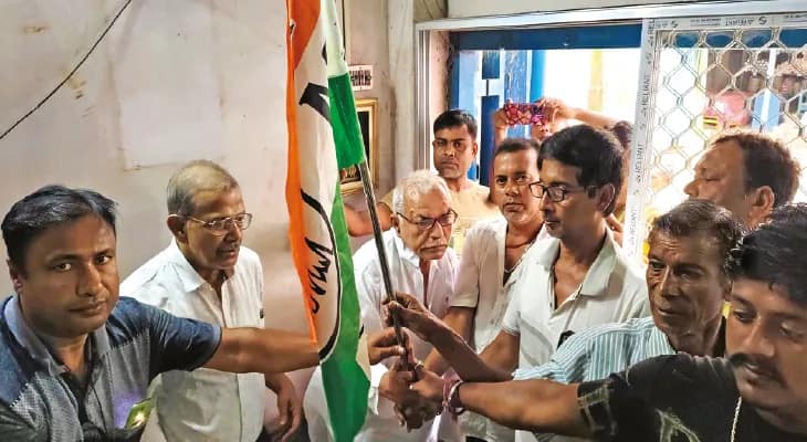 বাঙালি হেনস্তার প্রতিবাদে বিজেপি ছেড়ে তৃণমূলে