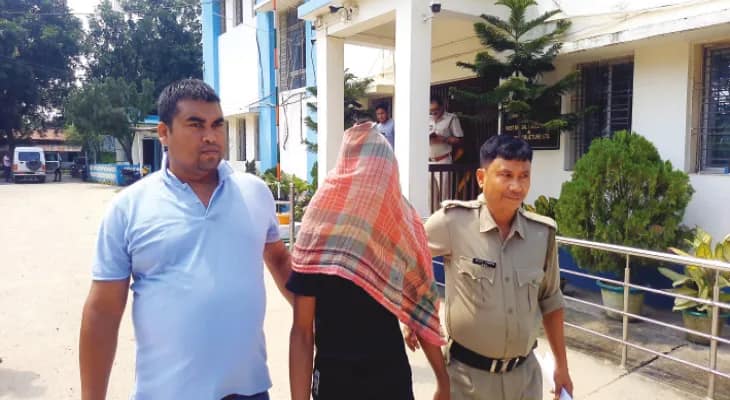 ইটাহারে কিশোরীকে ধর্ষণ, গ্রেফতার