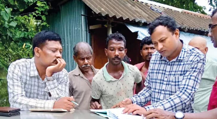 খাদ্যসামগ্রী ‘তছরুপ’, দাঁতনে রেশন ডিলারের বাড়িতে দুর্নীতি দমন শাখা