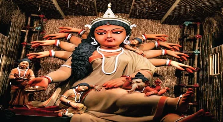 সুভাষপল্লি সর্বজনীনে এবার পুজোর থিমে সামাজিক বার্তা ‘কর্মই ধর্ম’