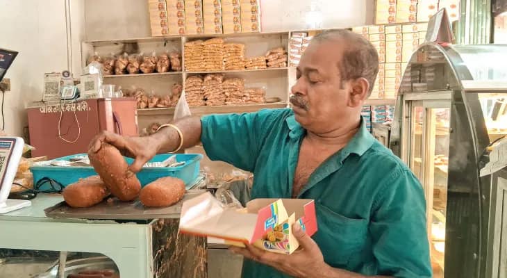 বেলাকোবার স্বাদ লাটাগুড়ির চমচমে? চলছে আগাম বুকিং