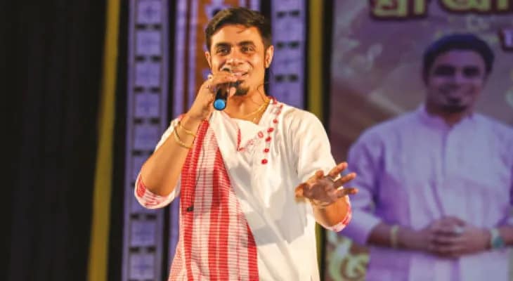 আমরা গান করি আনন্দে
