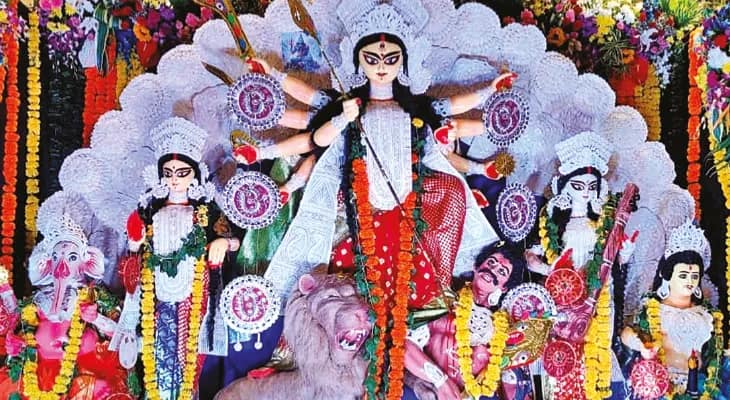 মুম্বইয়ের পুজোয় চমক দিতে তৈরি ঘরবান্দা রোডের ‘শিকড়ের খোঁজে’