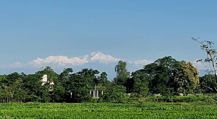 জলপাইগুড়ি থেকে দেখা মিলছে কাঞ্চনজঙ্ঘার, 'ঘুমন্ত বৃদ্ধ'কে দেখতে পেয়ে খুশি বাসিন্দারা