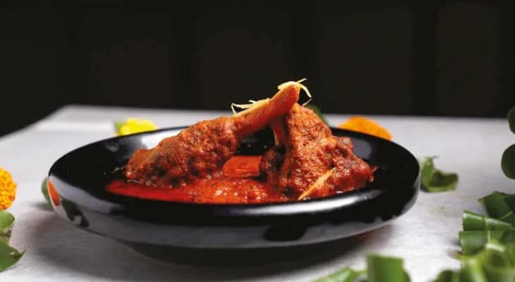 হোটেল রেস্তরাঁয় পুজো