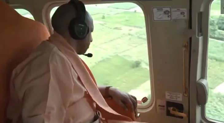 বাহারাইচে ফের নেকড়ের আতঙ্ক, চপারে করে এলাকা পরিদর্শন করলেন যোগী আদিত্যনাথ