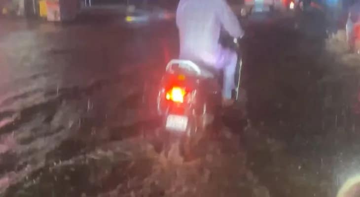 মহারাষ্ট্রের সিরডিতে ভারী বৃষ্টি