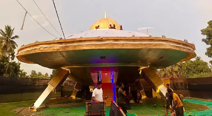 শক্তি সংঘের পুজোয় এলিয়েন! কলাবাগানে এক টুকরো কাঠমাণ্ডু