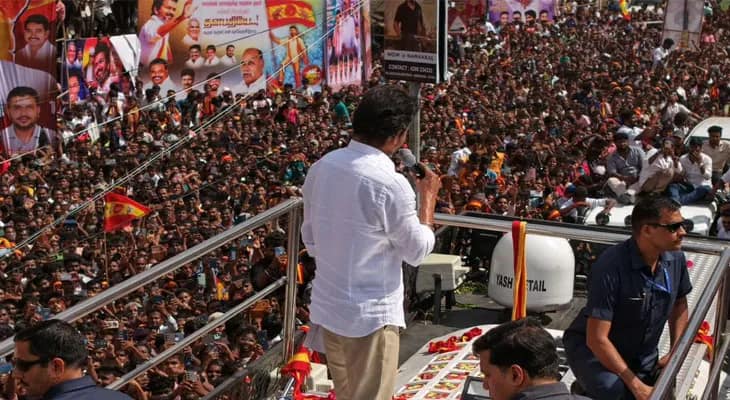 তামিলনাড়ুর কারুরে পদপিষ্ট কাণ্ডের পর রাজ্যজুড়ে প্রচার অভিযান বাতিল করল বিজয়ের দল টিভিকে