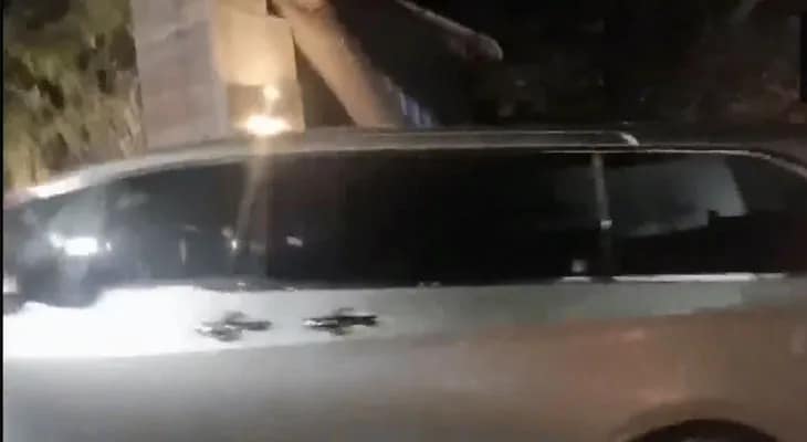 তামিলনাড়ুতে পদপিষ্ট কাণ্ড: চেন্নাইতে নিজের বাসভবনে পৌঁছলেন অভিনেতা তথা টিভিকে প্রধান বিজয়