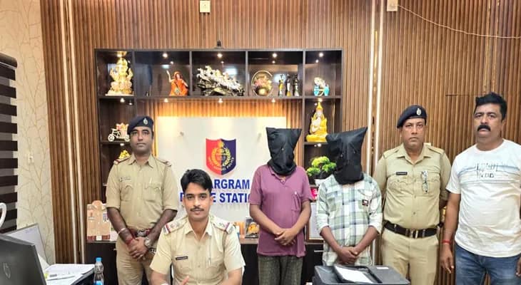 জাল আধার কার্ড তৈরির ঘটনায় মুর্শিদাবাদের খড়গ্রাম থানার পুলিশের হাতে গ্রেপ্তার দুই যুবক