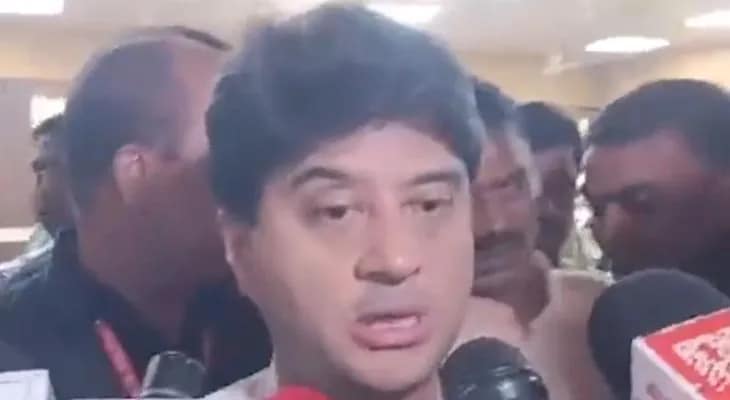 মধ্যপ্রদেশের গোয়ালিয়রে এলেন কেন্দ্রীয় মন্ত্রী জ্যোতিরাদিত্য সিন্ধিয়া