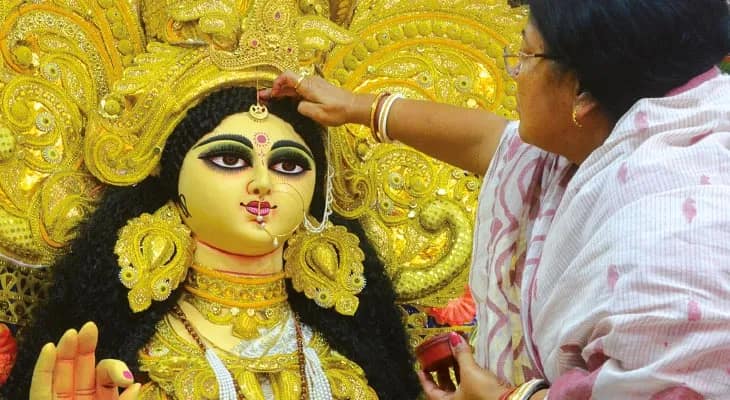 পশ্চিম মেদিনীপুরে দুর্গাপুজোয় শতাধিক কমিটিকে জরিমানা