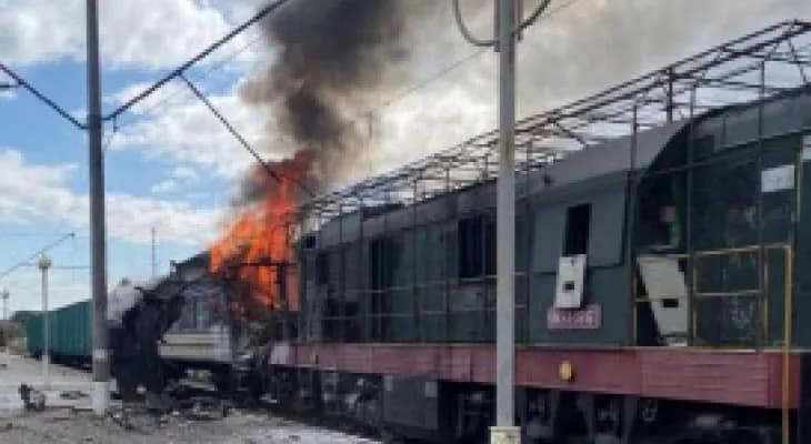 ইউক্রেনের ট্রেনে রাশিয়ার ড্রোন হামলা, আহত ৩০