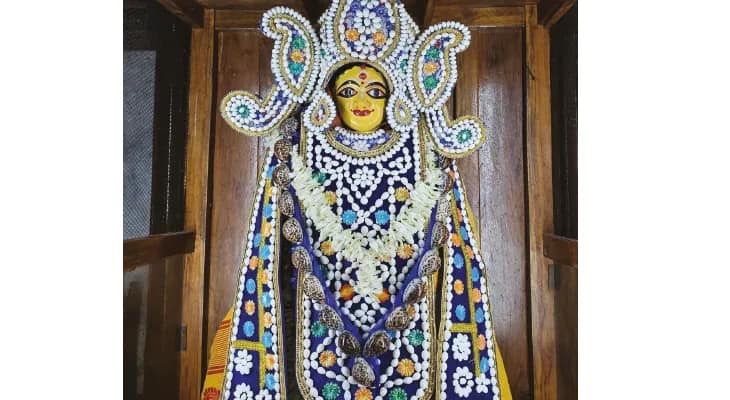 ময়ূরেশ্বরের ঘোষগ্রামে প্রথা মেনেই হয় ধনলক্ষ্মীর আরাধনা, ভক্তের ঢল