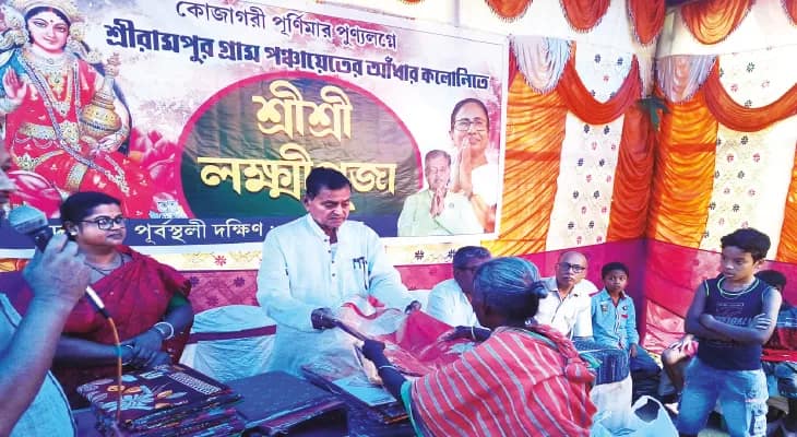 আঁধারে থাকা নাদনঘাটের চাঁদপুরে উন্নয়নের হাওয়া, স্বপনের উদ্যোগে ধনদেবীর আরাধনা