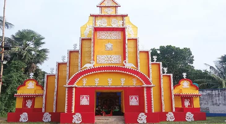 জৌলুস কমেছে কাটোয়ার পরিযায়ী স্বর্ণশিল্পীদের গ্রামের লক্ষ্মীপুজোয়