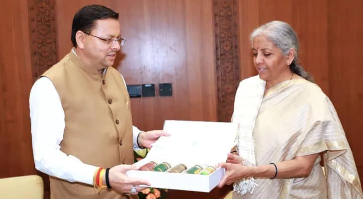 দিল্লিতে কেন্দ্রীয় অর্থমন্ত্রী নির্মলা সীতারামনের সঙ্গে দেখা করলেন উত্তরাখণ্ডের মুখ্যমন্ত্রী পুষ্কর সিং ধামি
