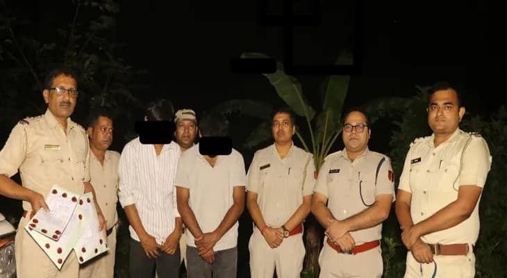 মুর্শিদাবাদের লালগোলায় মাদক সহ গ্রেফতার ২