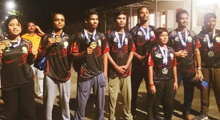 জাতীয় কিক বক্সিংয়ে তপনের পাপাই, প্রতিভাদের জয়জয়কার, ৮টি পদক পেয়ে নজির দক্ষিণ দিনাজপুরের