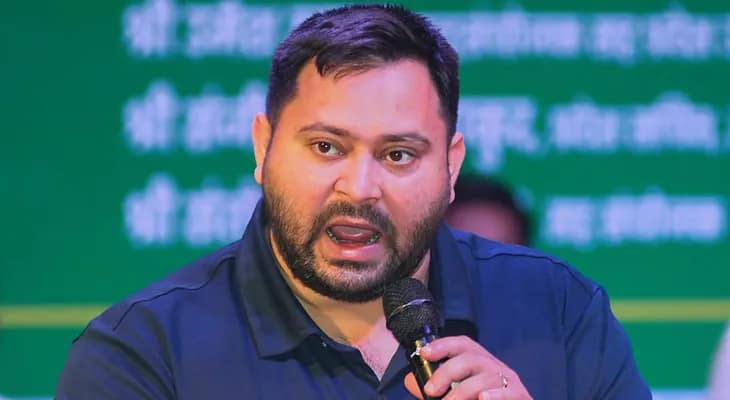 সমীক্ষায় পছন্দের মুখ্যমন্ত্রী তেজস্বী, নীতীশকে পিছনে ফেললেন প্রশান্ত