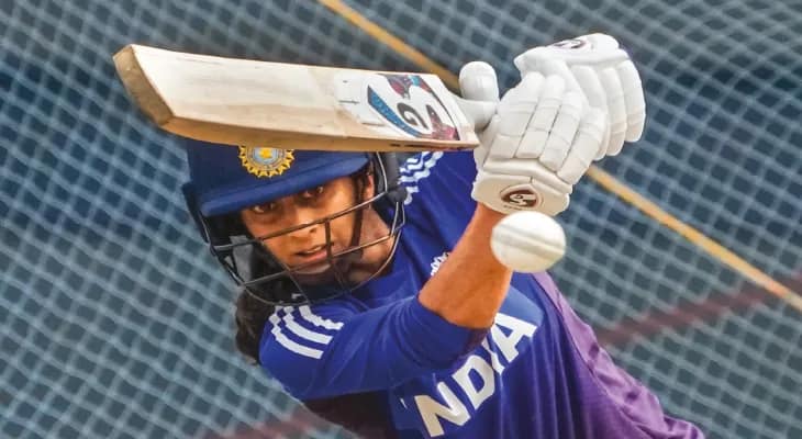 বিশ্বকাপে আজ প্রতিপক্ষ অস্ট্রেলিয়া, স্মৃতিদের অফ ফর্ম ঘিরে চিন্তার মেঘ