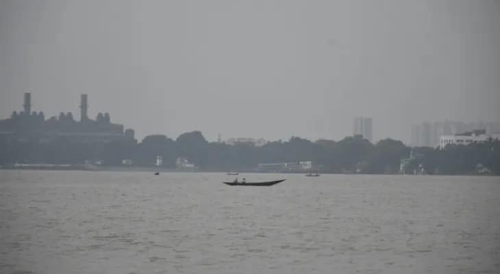 গোটা রাজ্য থেকেই বিদায়ের মুখে বর্ষা, স্বাভাবিক সময়ে সরছে মৌসুমি বায়ু, পরিষ্কার আকাশ তারই ইঙ্গিত