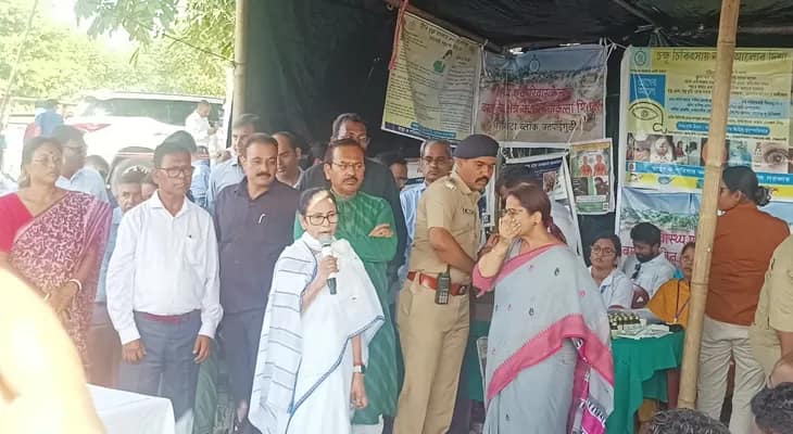 নাগরাকাটার বামনডাঙায় মুখ্যমন্ত্রী মমতা বন্দ্যোপাধ্যায়