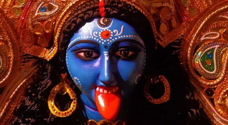 গঙ্গায় ডুবে মৃত ৯ বছরের কন্যা, কালীর স্বপ্নাদেশে ব্রহ্মময়ী মন্দির প্রতিষ্ঠা রাজার