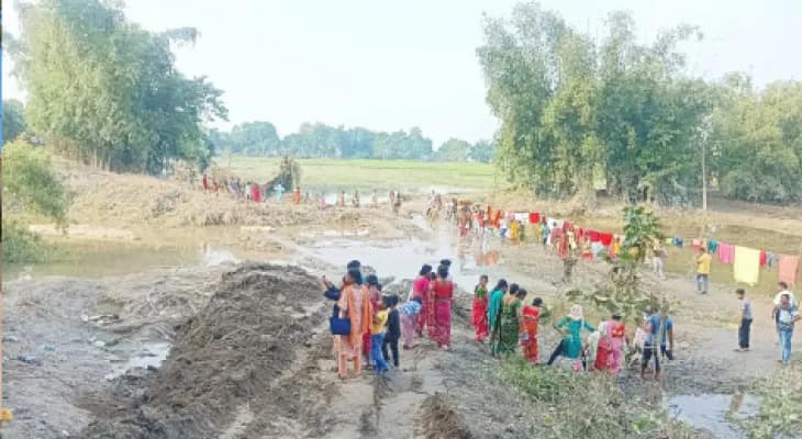 ভুটানের বোল্ডারে ভরেছে ডুয়ার্সের নদীখাত, জনপদের উপর দিয়ে বইছে যোগীখোলা, খারখোলা