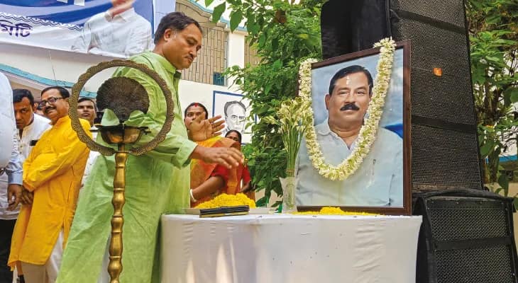 পুরাতন মালদহ ব্লক তৃণমূলের বিজয়া সম্মিলনিতে বাবলাকে স্মরণ