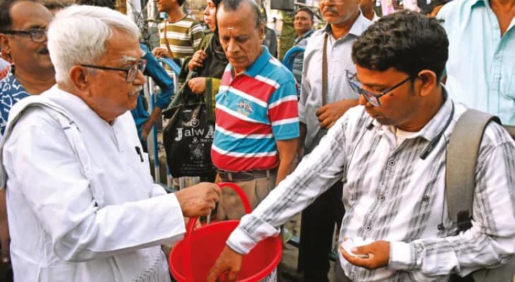 ত্রাণ সংগ্রহে ফের পথে বিমান বসু