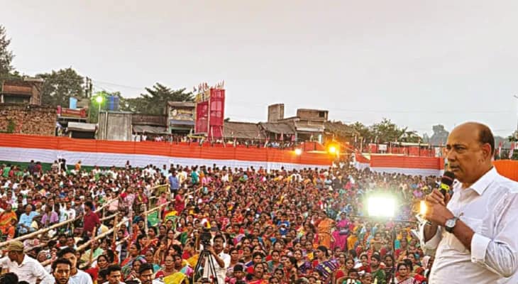 বিজয়া সম্মিলনিতে প্রবীণ কর্মীদের সংবর্ধনা, ঐক্যের বার্তা নেতৃত্বের