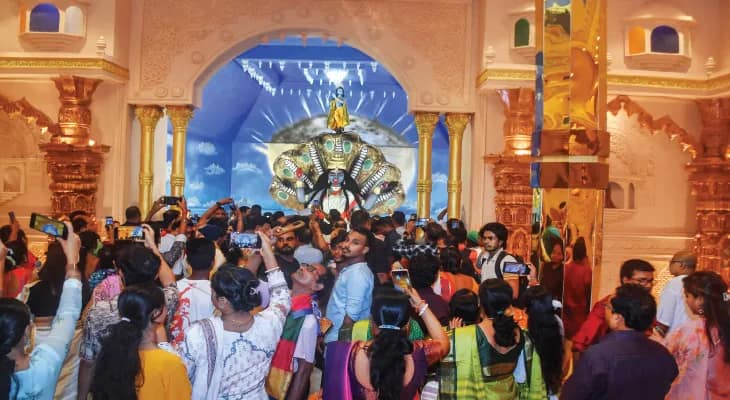 পুলিশের অতিসক্রিয়তায় কৃত্রিম  যানজট, ক্ষুব্ধ বারাসতের মানুষ