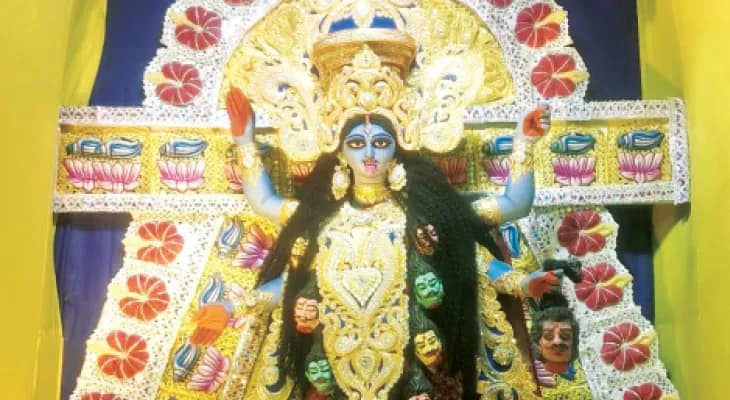 বজবজ অগ্রদূত ক্লাবে গঙ্গাজলে কালীর ভোগ